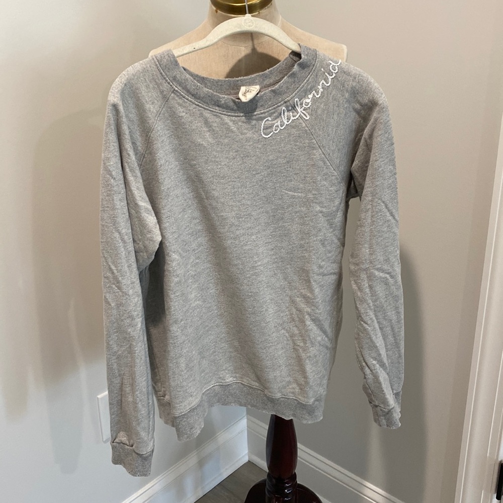 i stole my boyfriends shirt - california